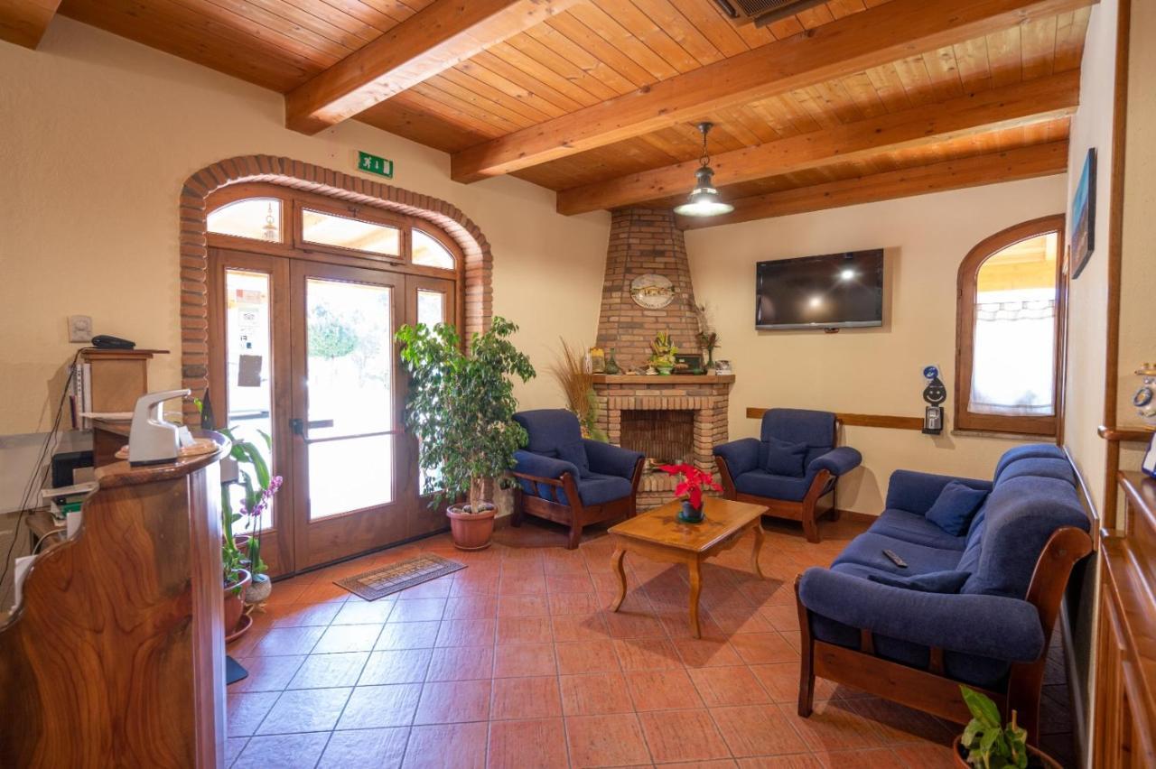 Agriturismo Caperroni Pescopagano Exterior photo